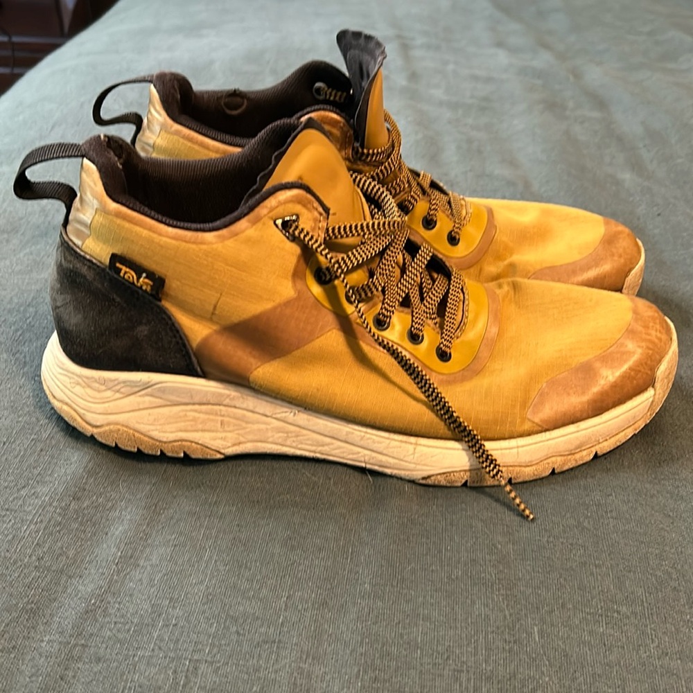 Teva Mens Hiking Boot Sz 9